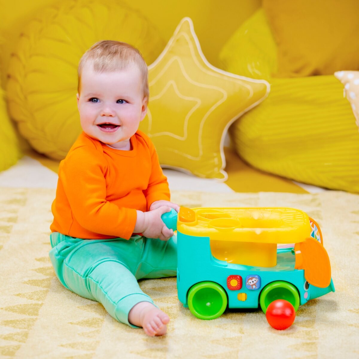 Bright Starts Pop & Roll Safari Bus Ball Play Toy with Lights & Sounds - Image 5